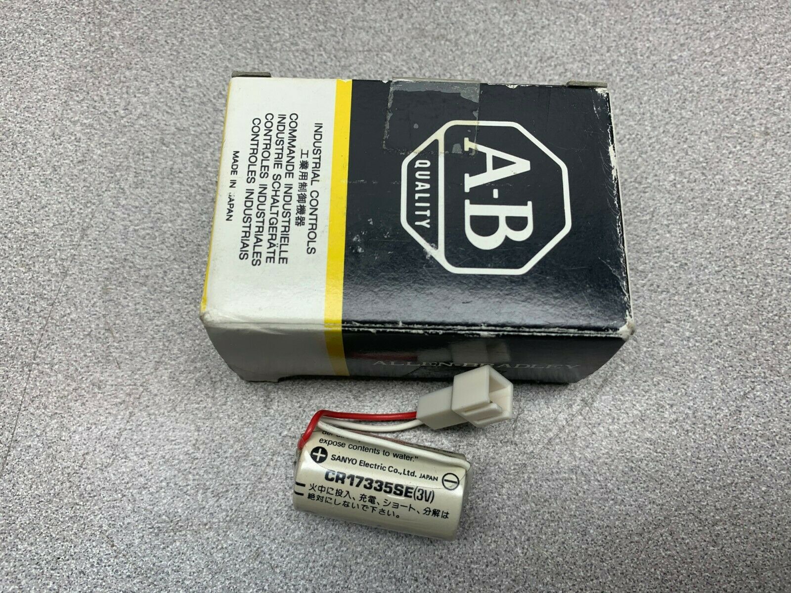 NEW IN BOX ALLEN BRADLEY BATTERY ASSEMBLY 1745-B1 SERIES A