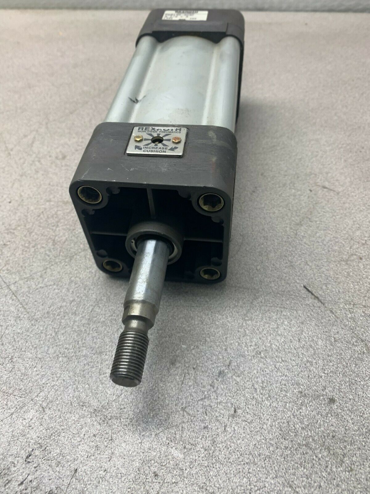 NEW NO BOX REXROTH PNEUMATIC CYLINDER P68195-3030 2-1/2 X 3