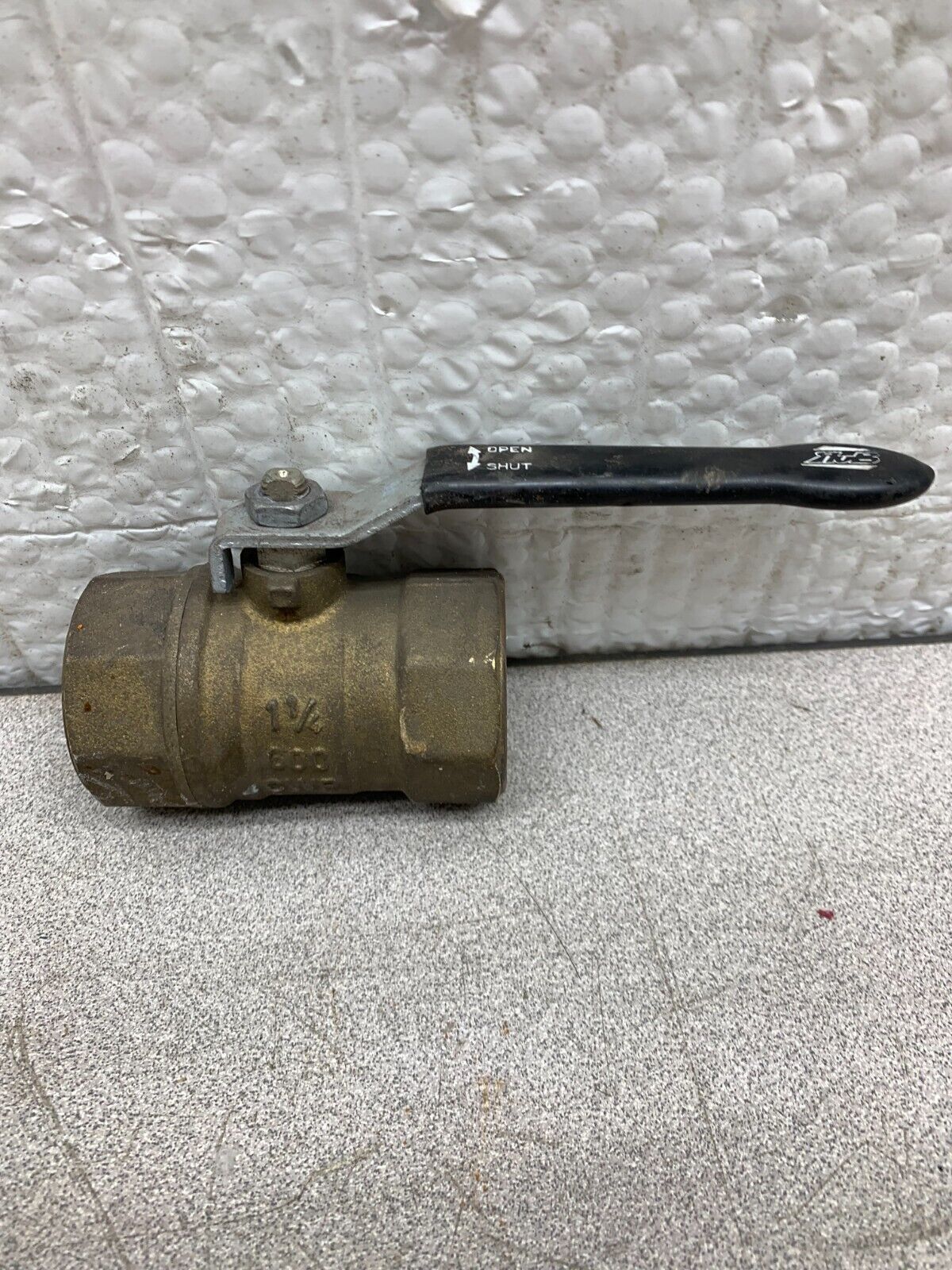 NEW NO BOX RUB 1-1/4" BALL VALVE 600 CWP