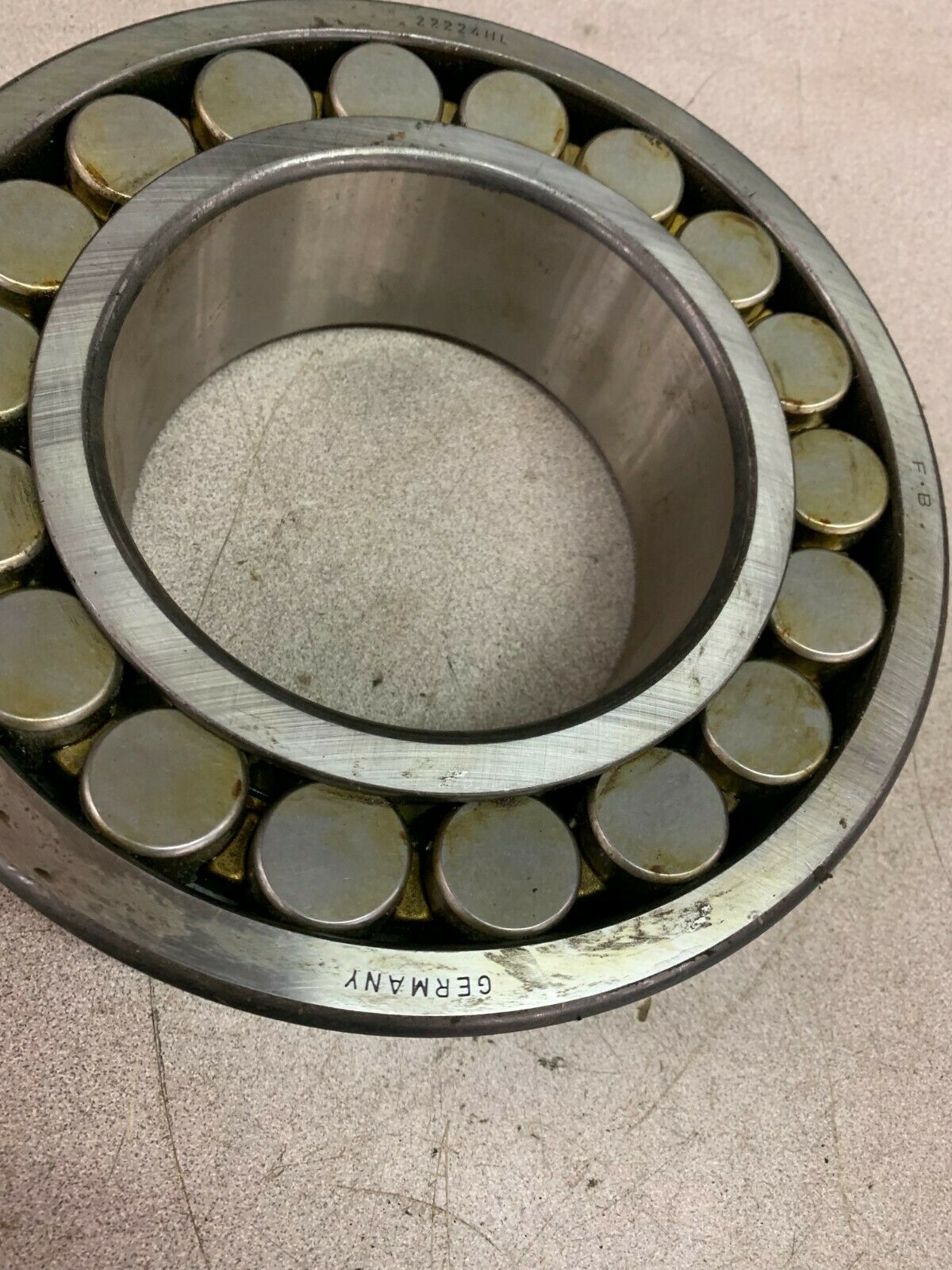 NEW FAG SPHERICAL ROLLER BEARING 22224HL