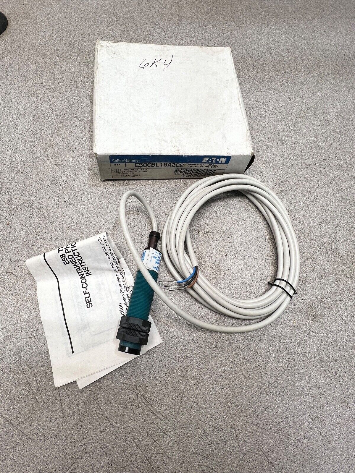 NEW IN BOX CUTLER HAMMER SENSOR E58CBL18A2C2