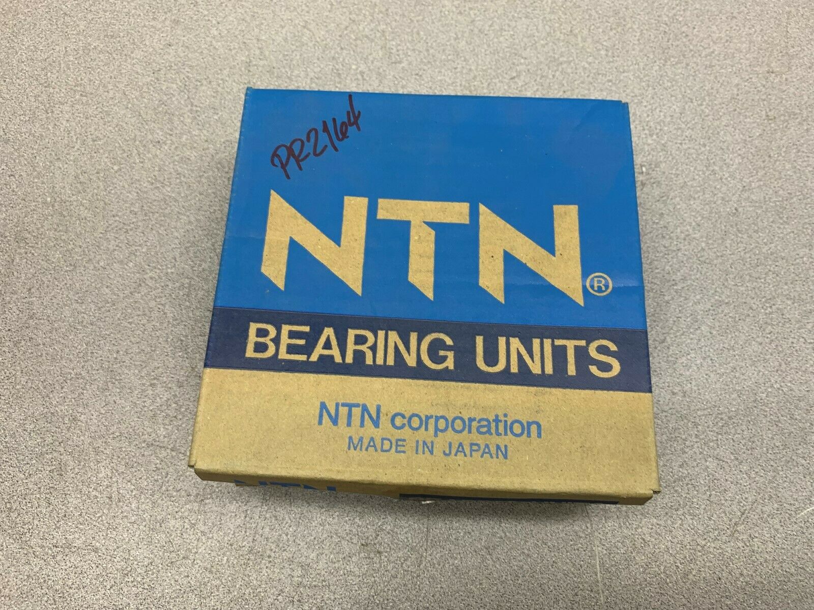 NEW IN BOX NTN BEARING UCFC208D1