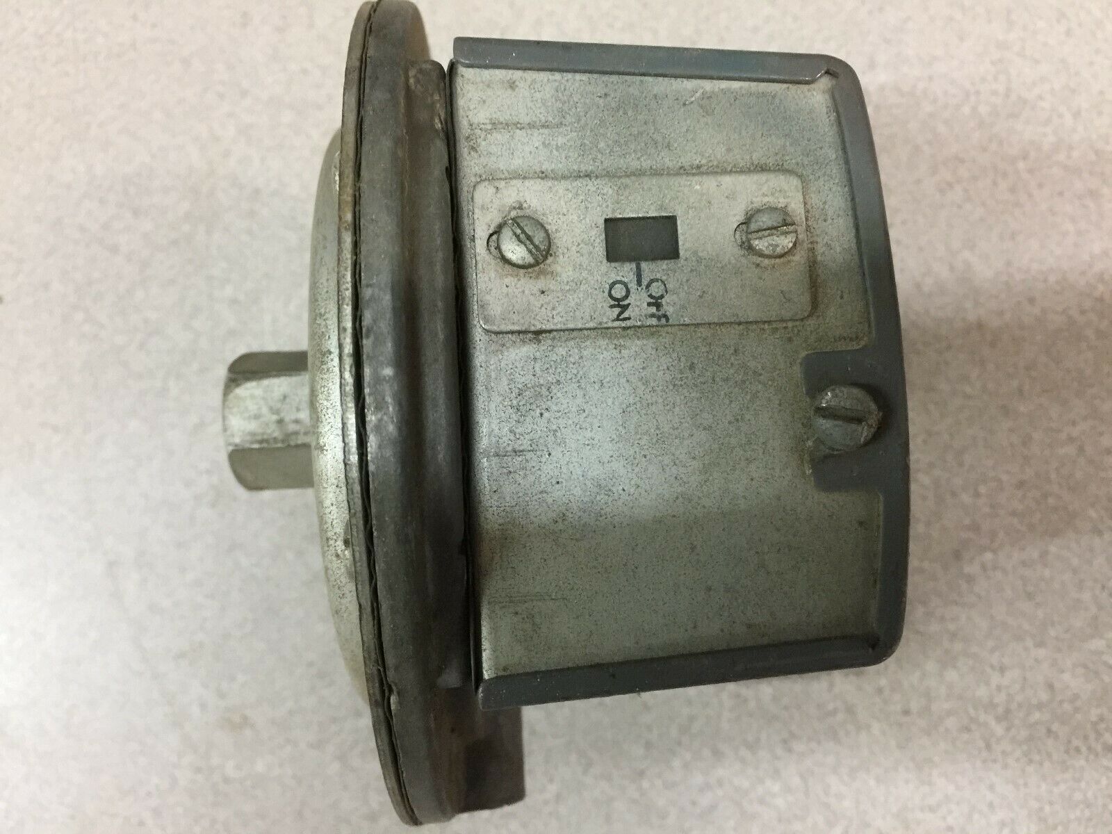 USED HONEYWELL PRESSURE SWITCH C645A 10221