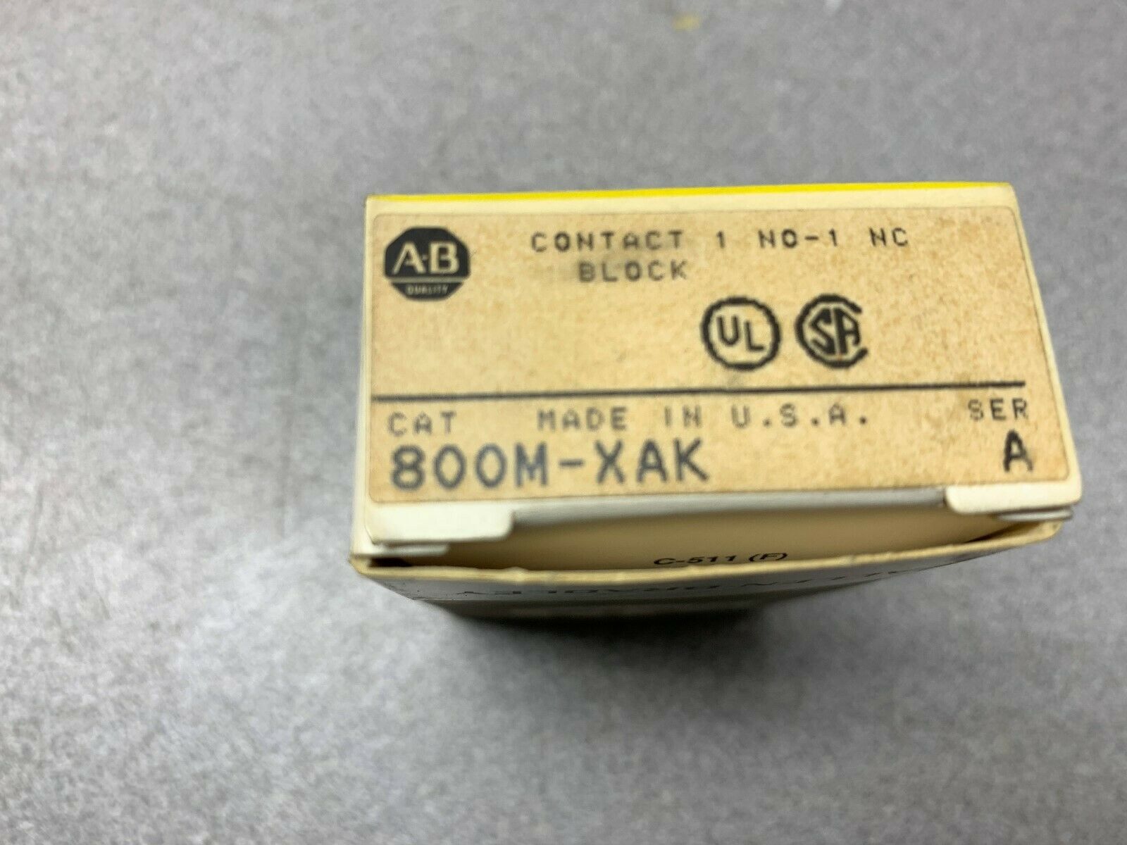 NEW IN BOX ALLEN BRADLEY CONTACT BLOCK 800M-XAK SERIES A