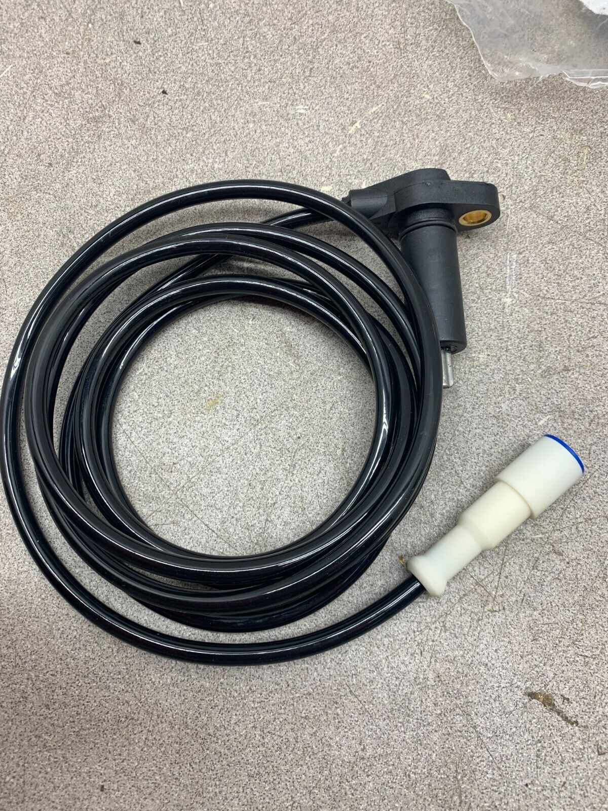 NEW NO BOX BOSCH SPEED SENSOR 0.486.000.101