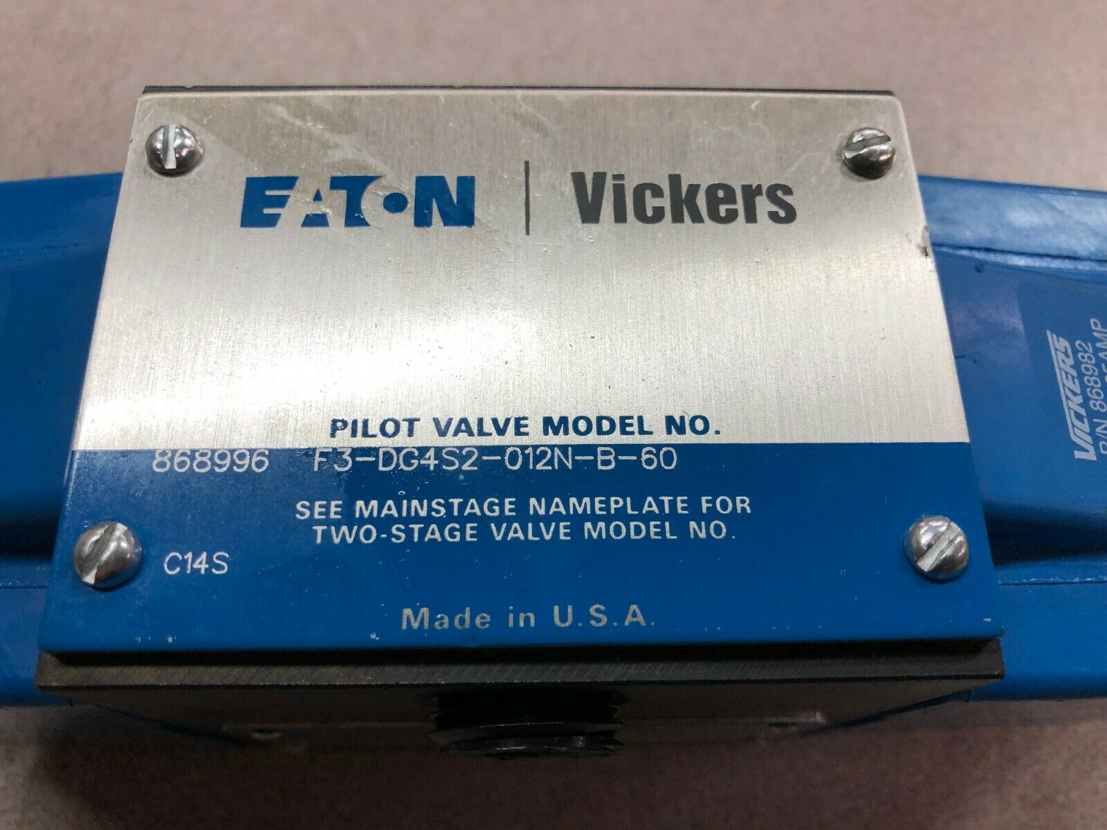 NEW NO BOX EATON VICKERS 868996 HYDRAULIC VALVE F3-DG4S2-012N-B-60