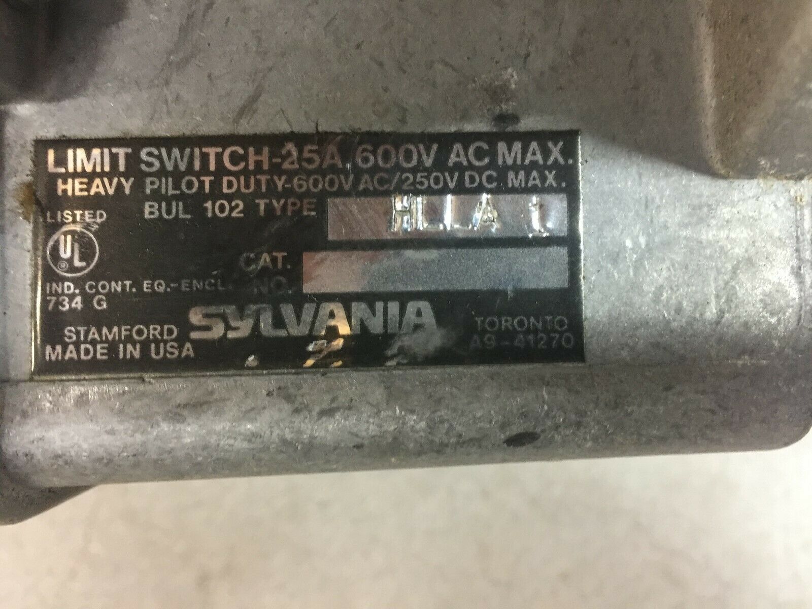 NEW NO BOX SYLVANIA 25AMP 600VAC PILOT DUTY LIMIT SWITCH HLLA 1