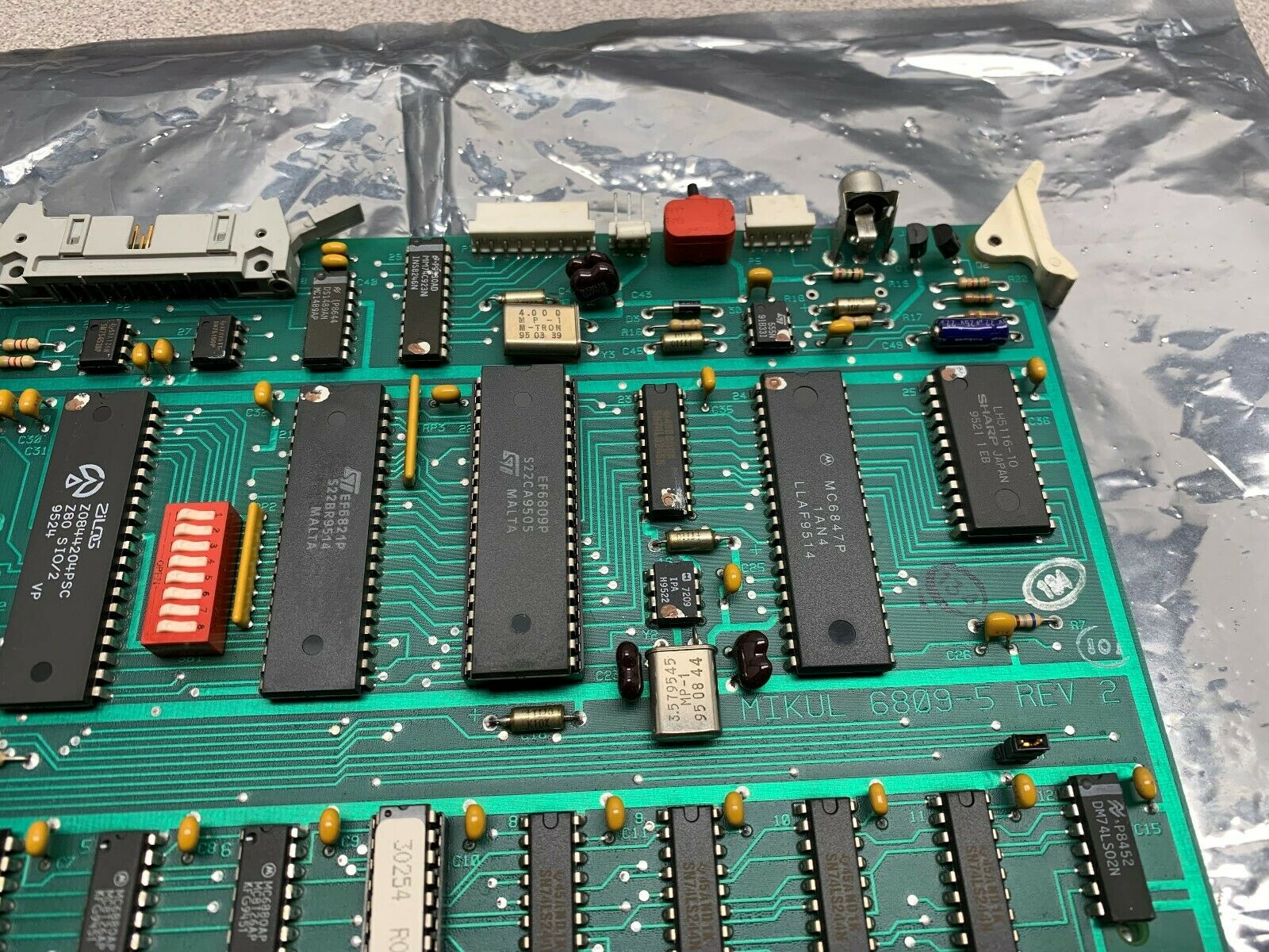 USED MIKUL 15153-1084 CIRCUIT BOARD 6809-5 REV. 2