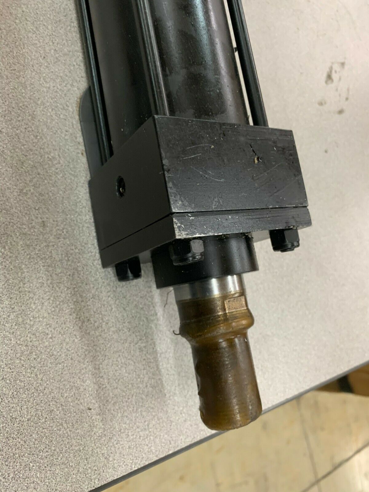 NEW NO BOX PENINSULAR CYLINDER 32.5" BORE 32.37" STROKE MH6250C