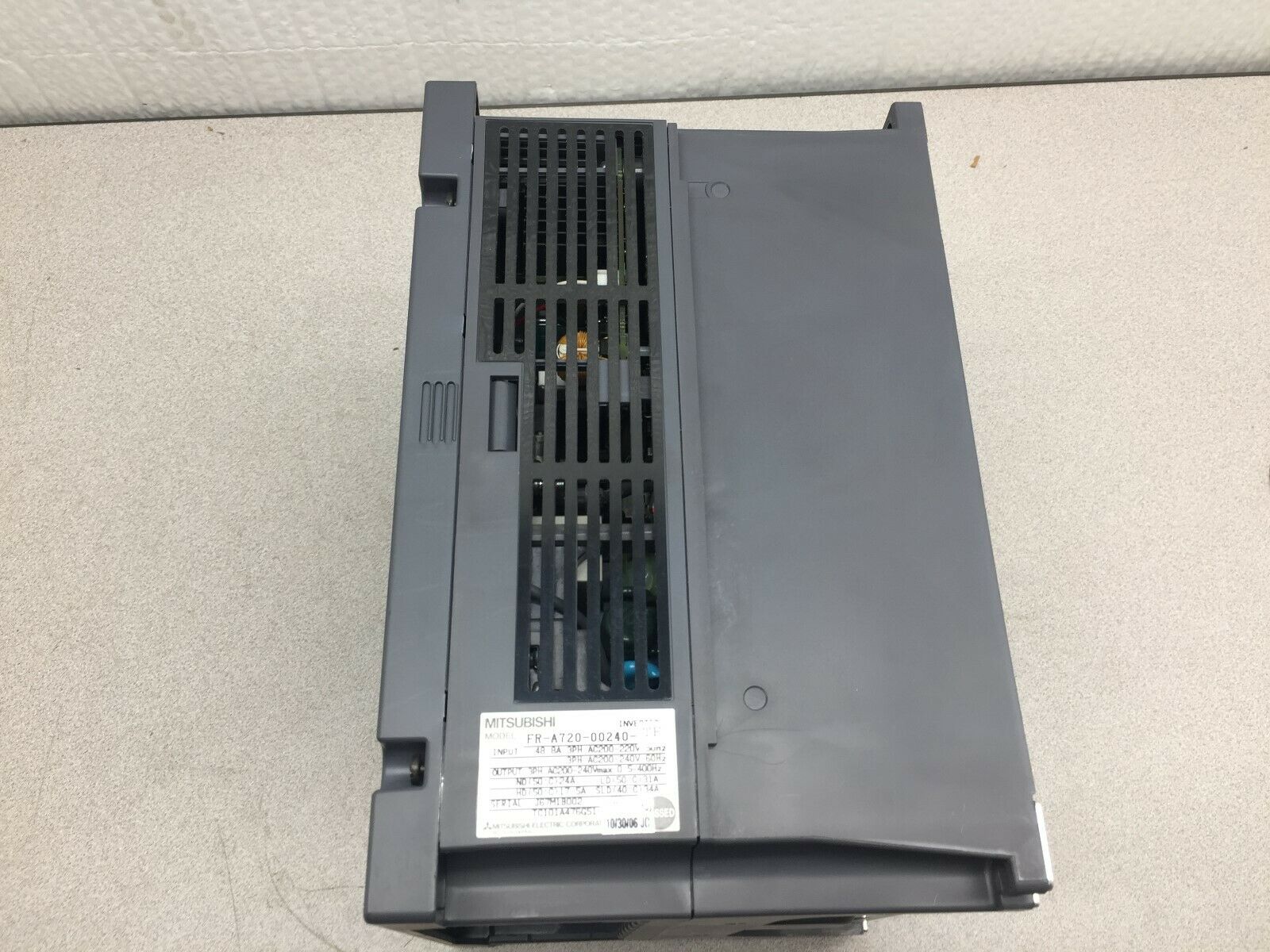 USED MITSUBISHI 48AMP 3PH 0.5-400HZ 200-240VAC INVERTER DRIVE FR-A720-00240-TF