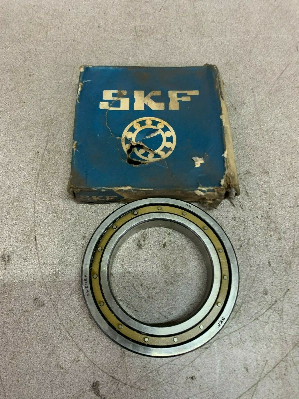 NEW IN BOX SKF ROLLER BEARING 6015 M