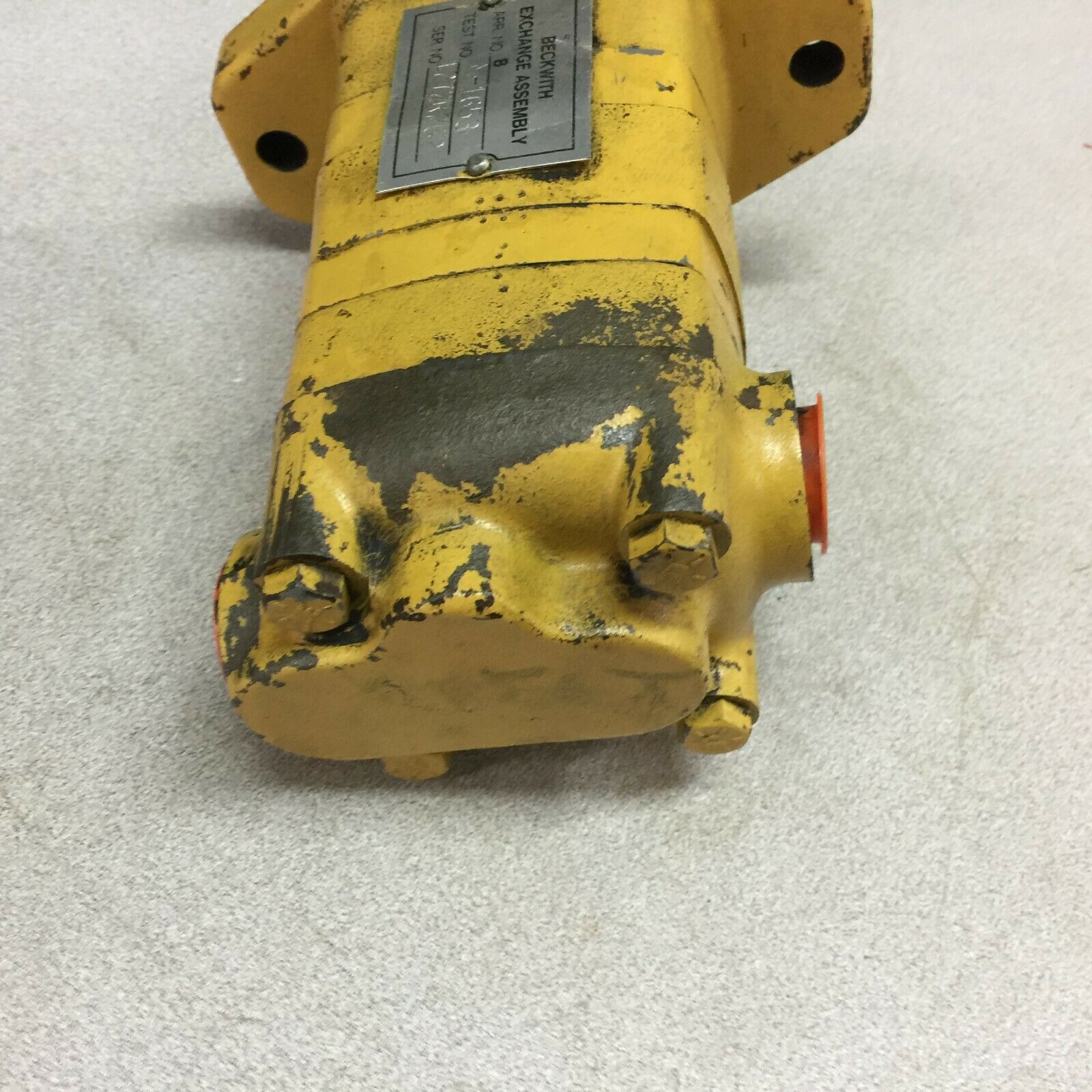 USED BECKWITH HYDRAULIC PUMP M-1653 / 1272R262