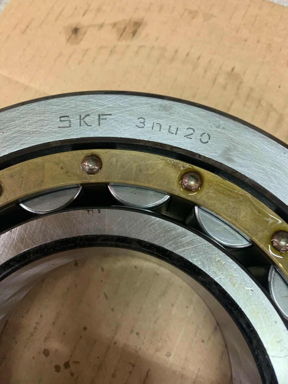 NEW NO BOX SKF 3NU20 CYLINDRICAL ROLLER BEARING NU320/C3