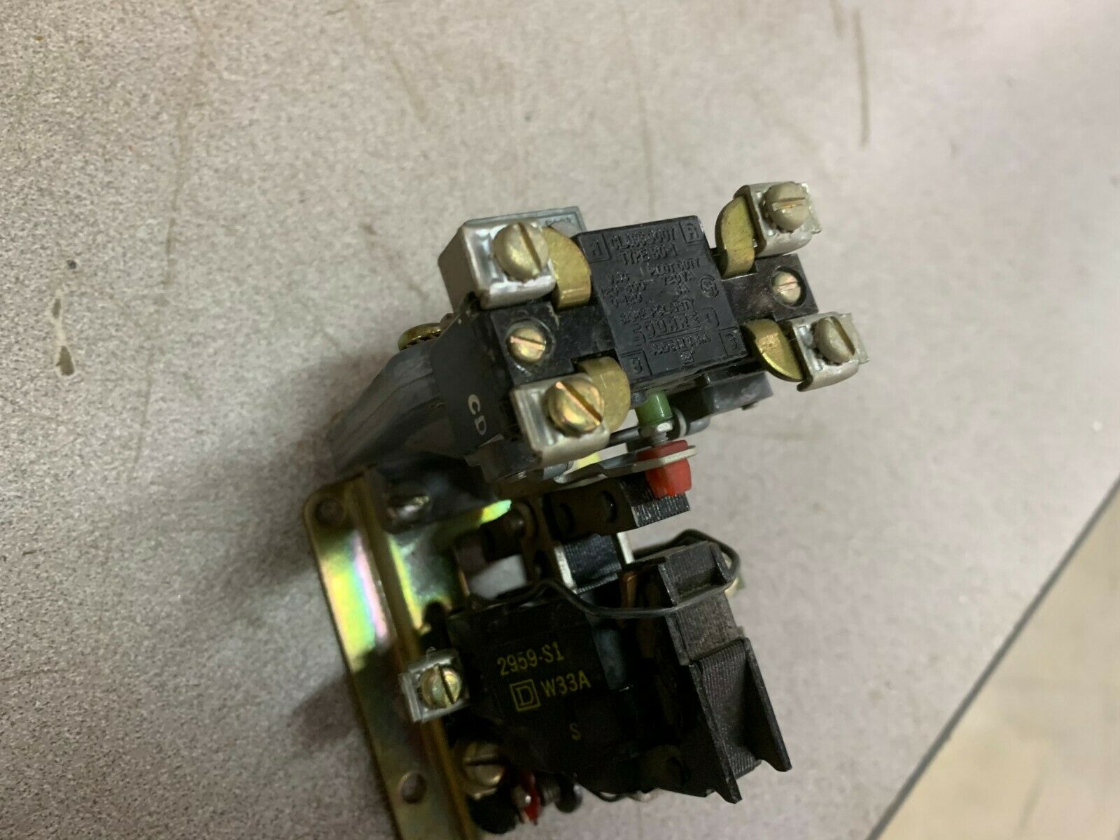 NEW SQUARE D 9050 A0-1E PNEUMATIC TIMING RELAY 9050 AO-1E