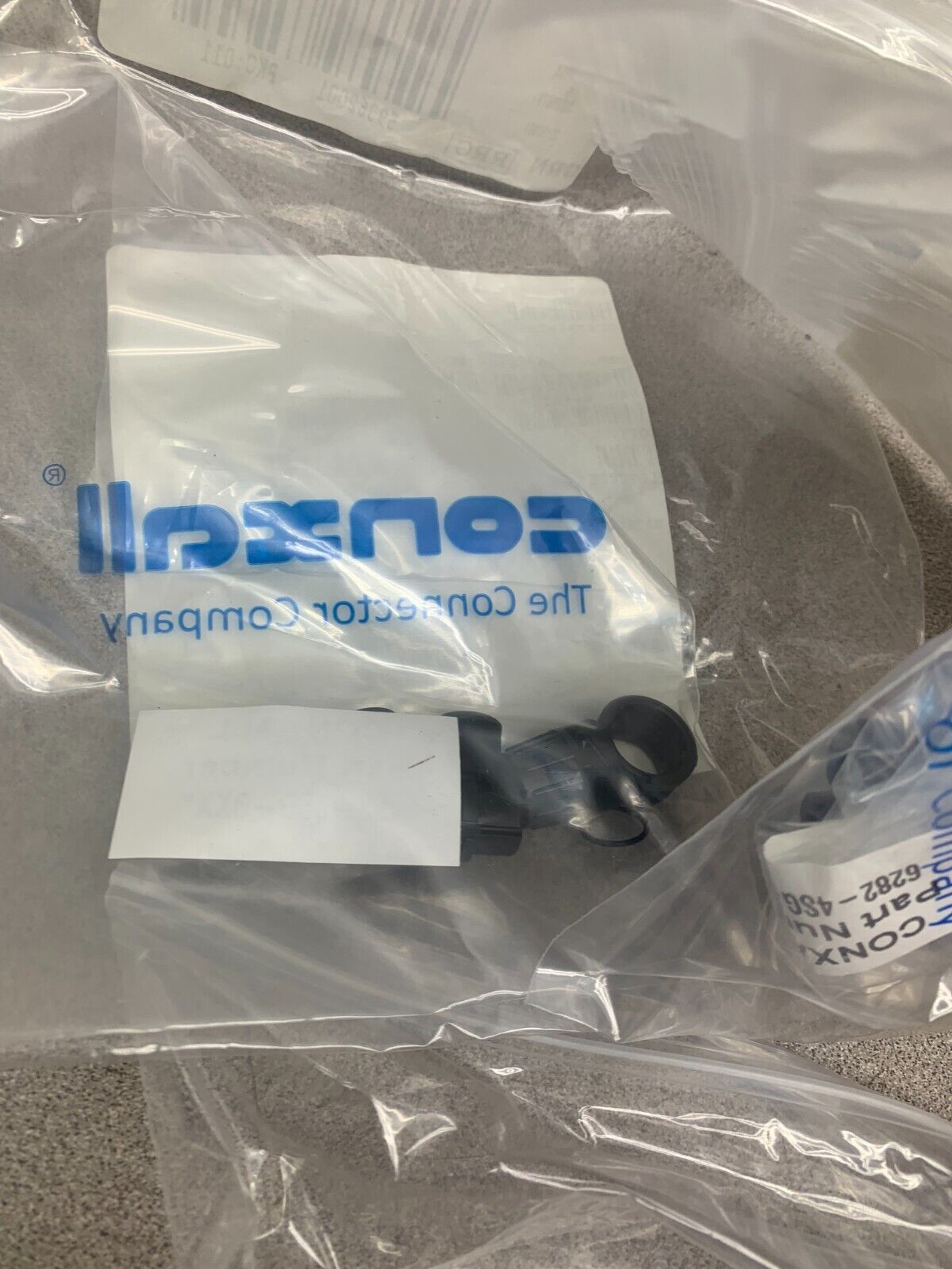 NEW IN BOX NATIONAL INSTRUMENTS NI PS-15 POWER SUPPLY 781093-01