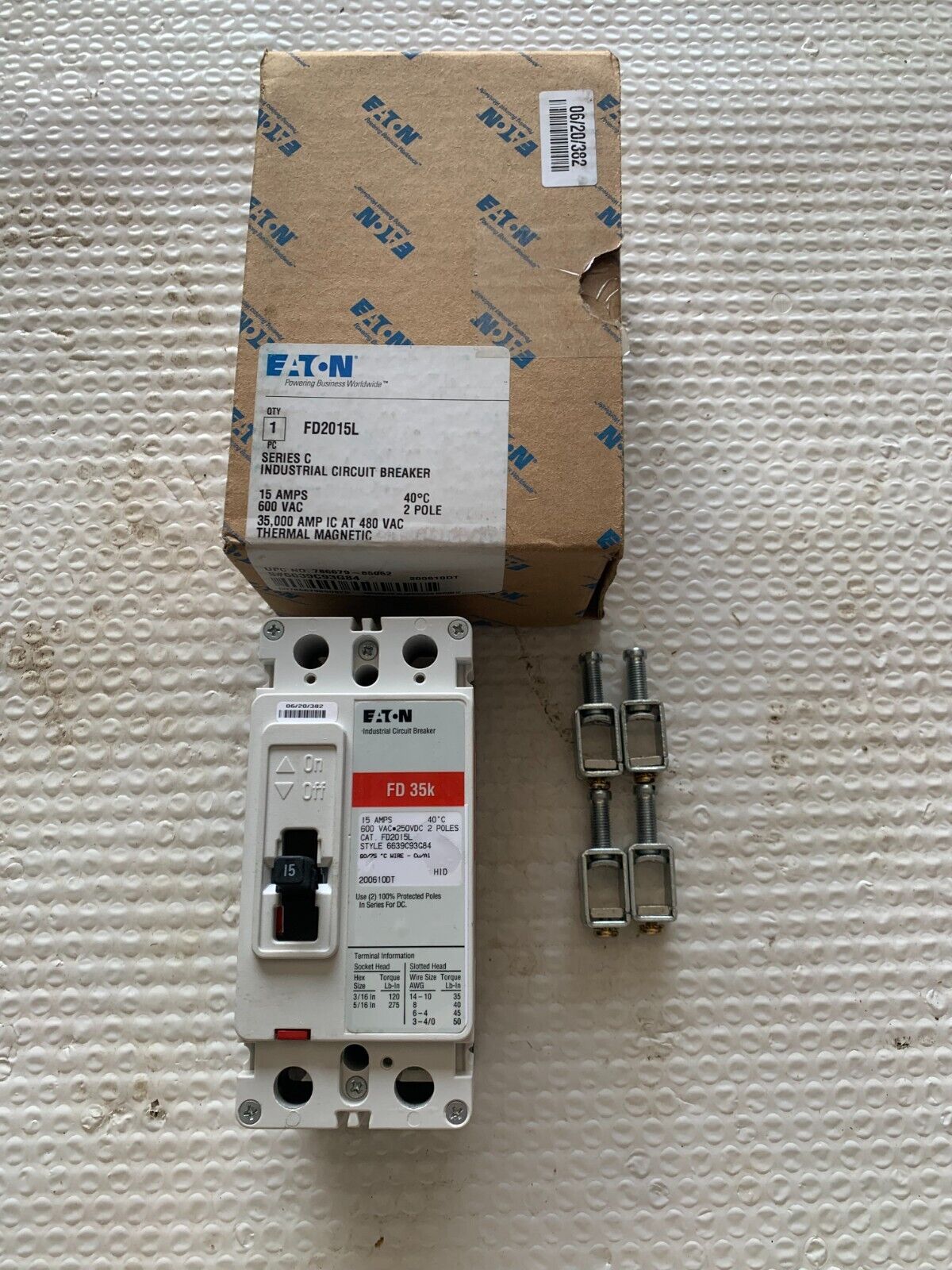 NEW IN BOX EATON CUTLER-HAMMER 2 POLE 15AMP CIRCUIT BREAKER FD2015L