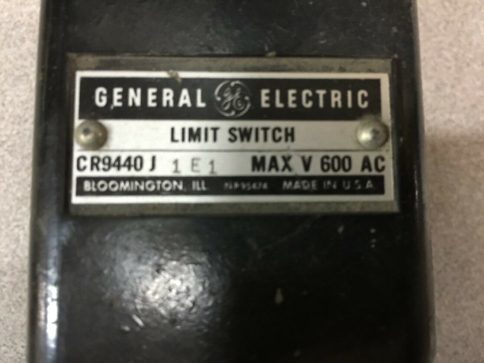 NEW NO BOX GE LIMIT SWITCH CR9440 J1E1