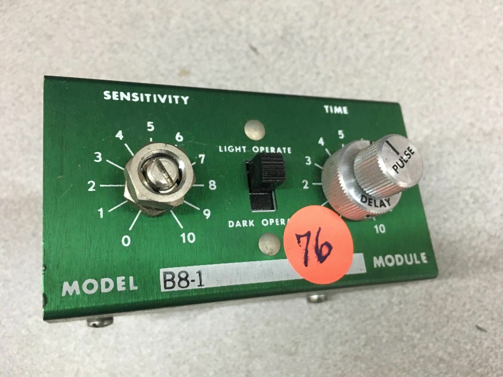 NEW NO BOX BANNER LOGIC MODULE B8-1