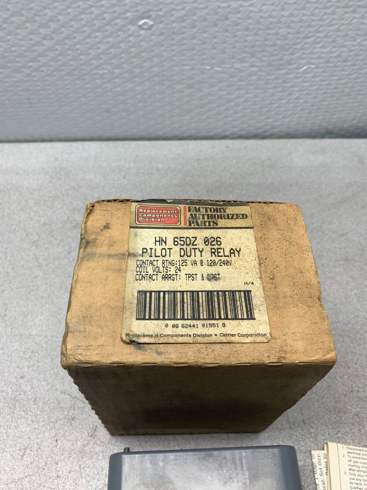 NEW IN BOX HONEYWELL RELAY R882F 1038