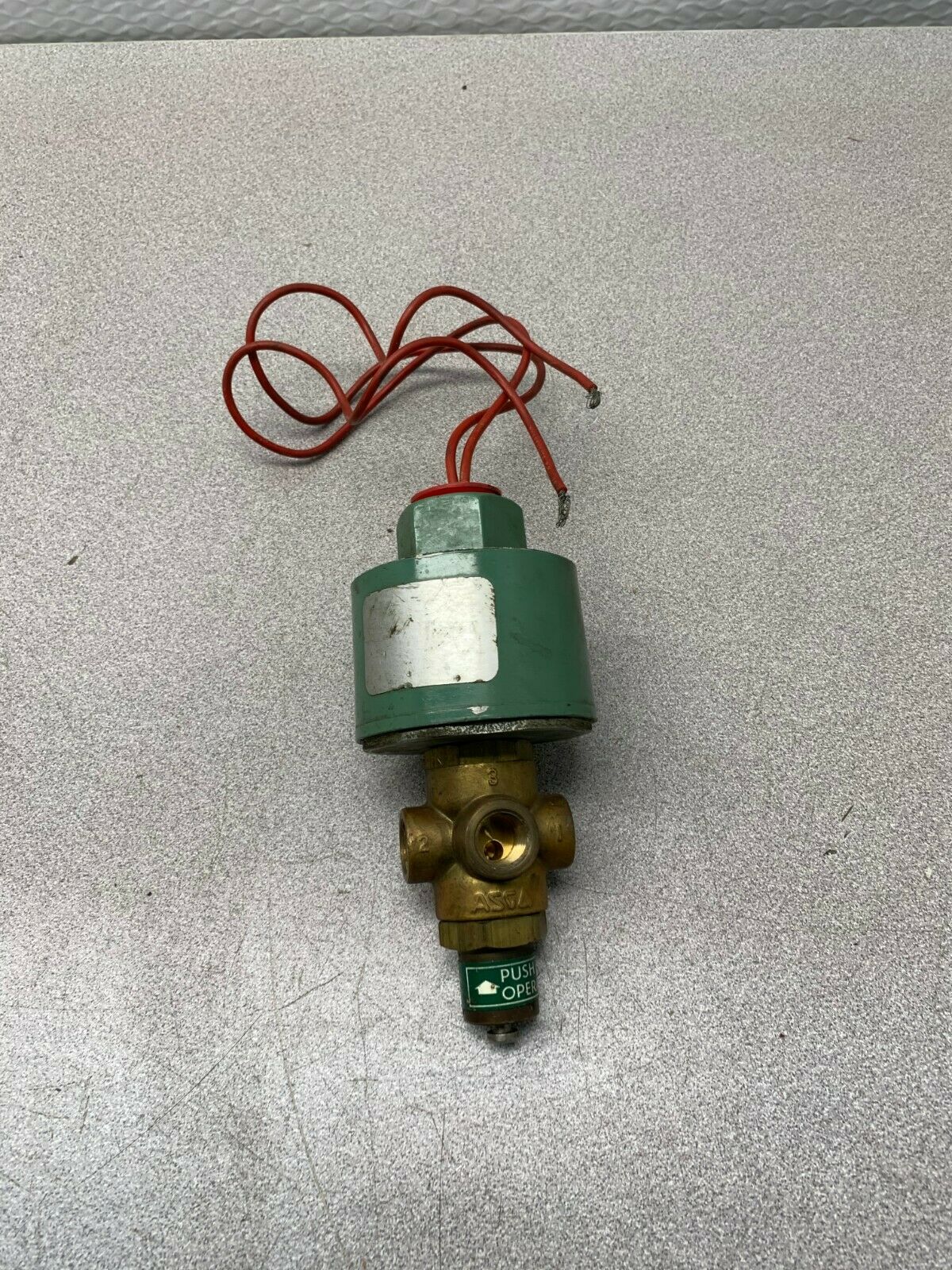 USED ASCO RED-HAT SOLENOID VALVE 1/4" PIPE 120V. COIL 8320 A 10 MOMB