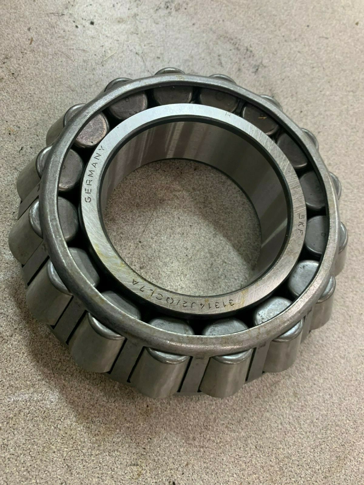 NEW NO BOX SKF TAPERED ROLLER BEARING WITH CUP 31314J2/QCL7A