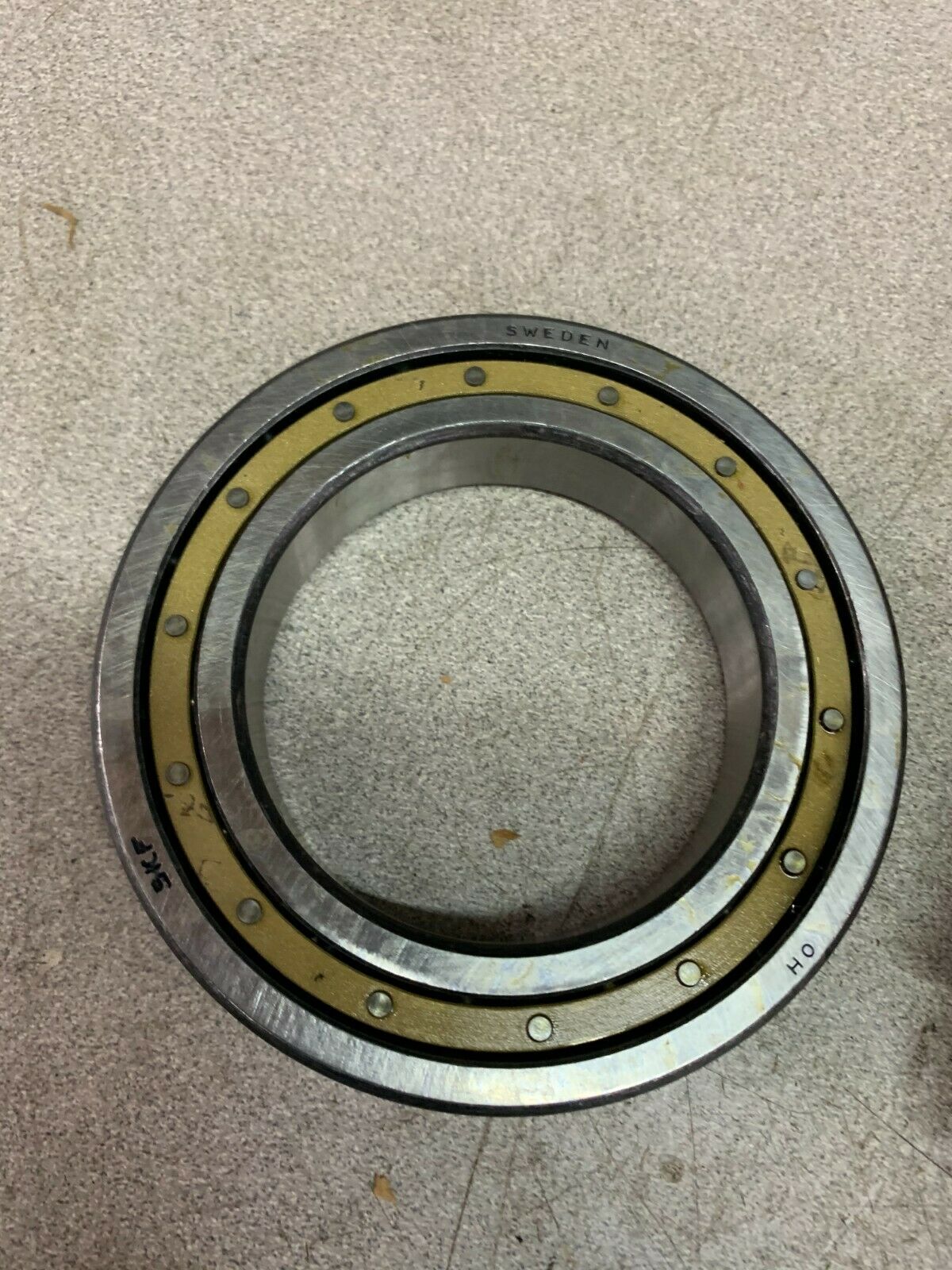 NEW IN BOX SKF ROLLER BEARING 6014 M