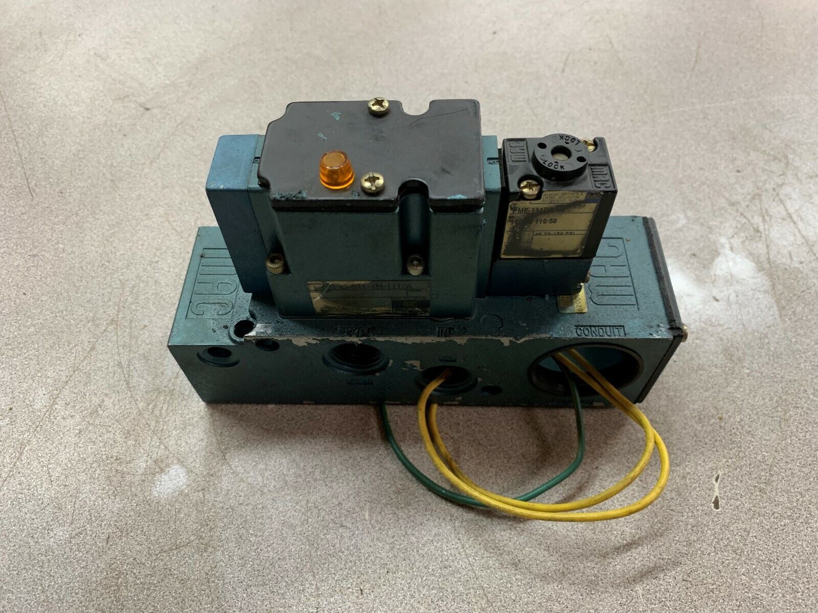 USED MAC PNEUMATIC VALVE 6213C-511-PM-111DA