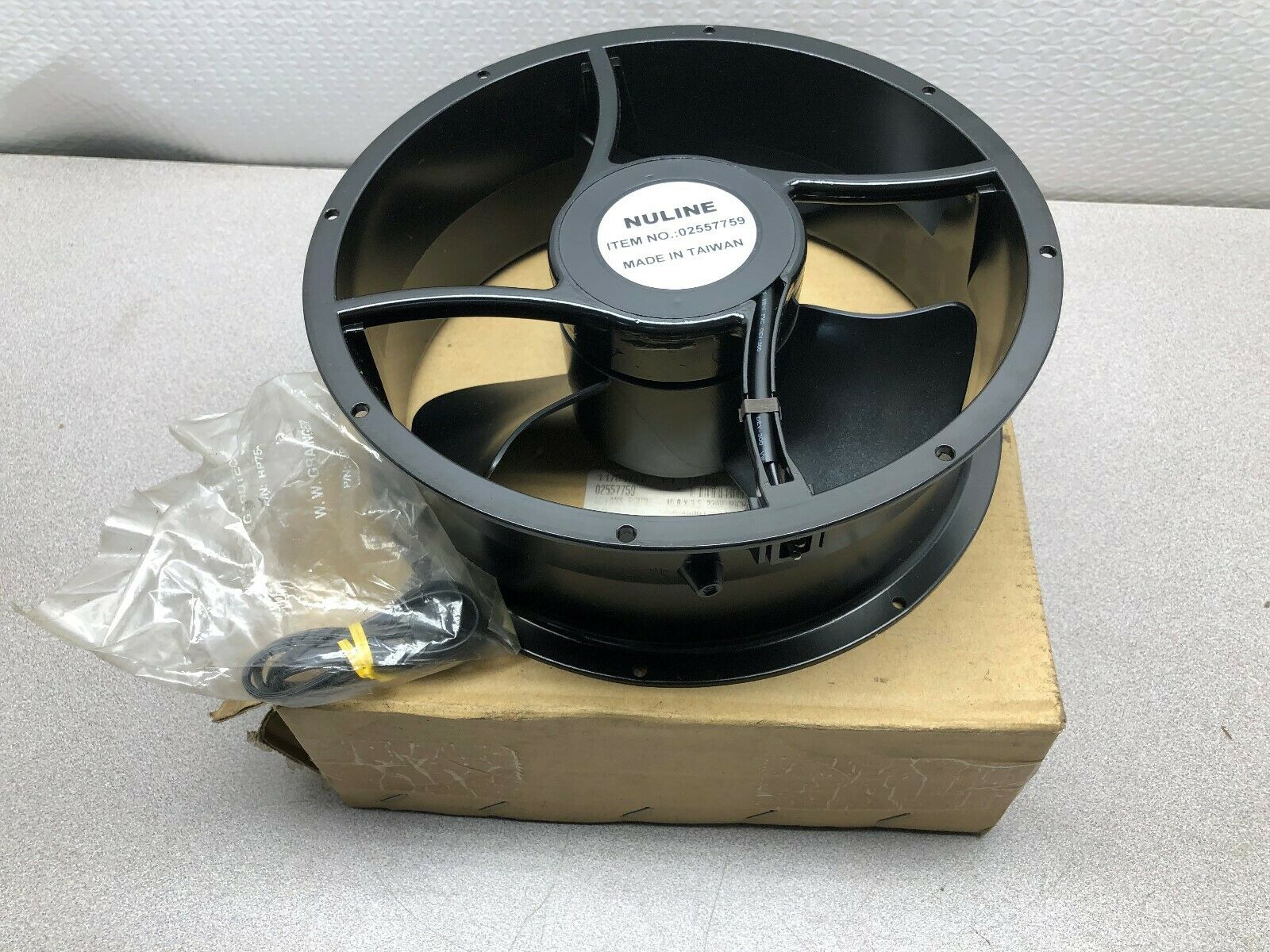NEW IN BOX NULINE 10.0" X 3.5" 230 VAC FAN SO2146-18