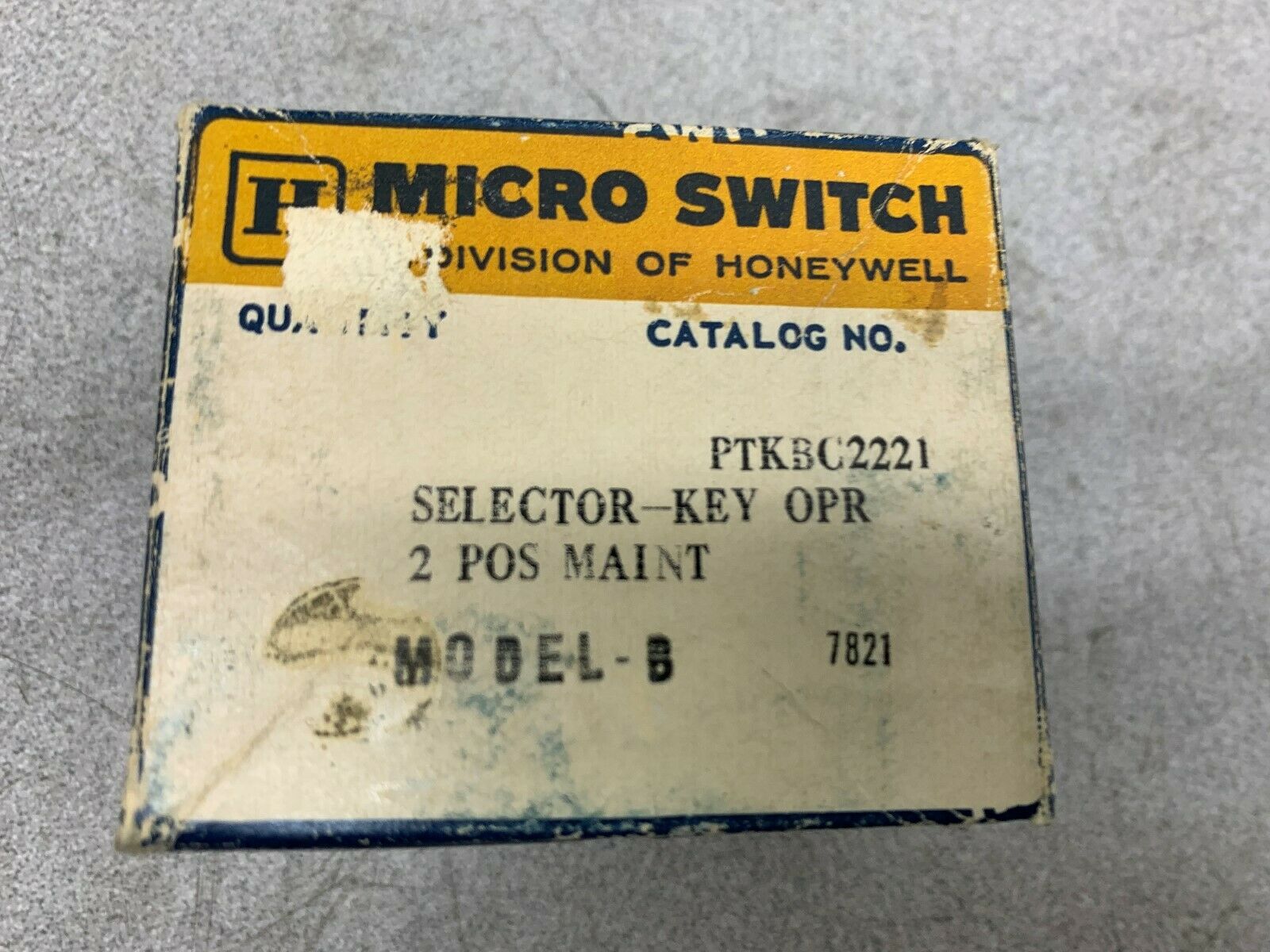 NEW IN BOX MICROSWITCH SELECTOR KEY OPR PTKBC2221