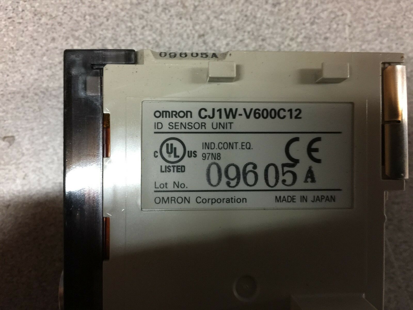 USED OMRON ID SENSOR UNIT CJ1W-V600C12