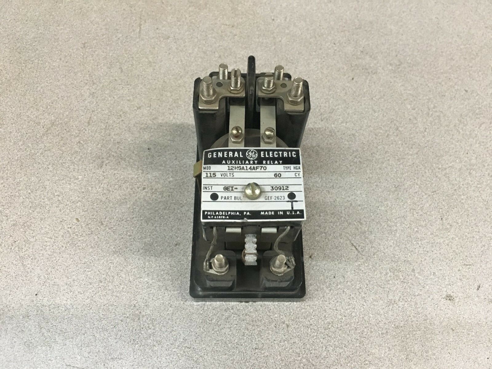 NEW NO BOX GENERAL ELECTRIC AUXILIARY RELAY 12HGA14AF70