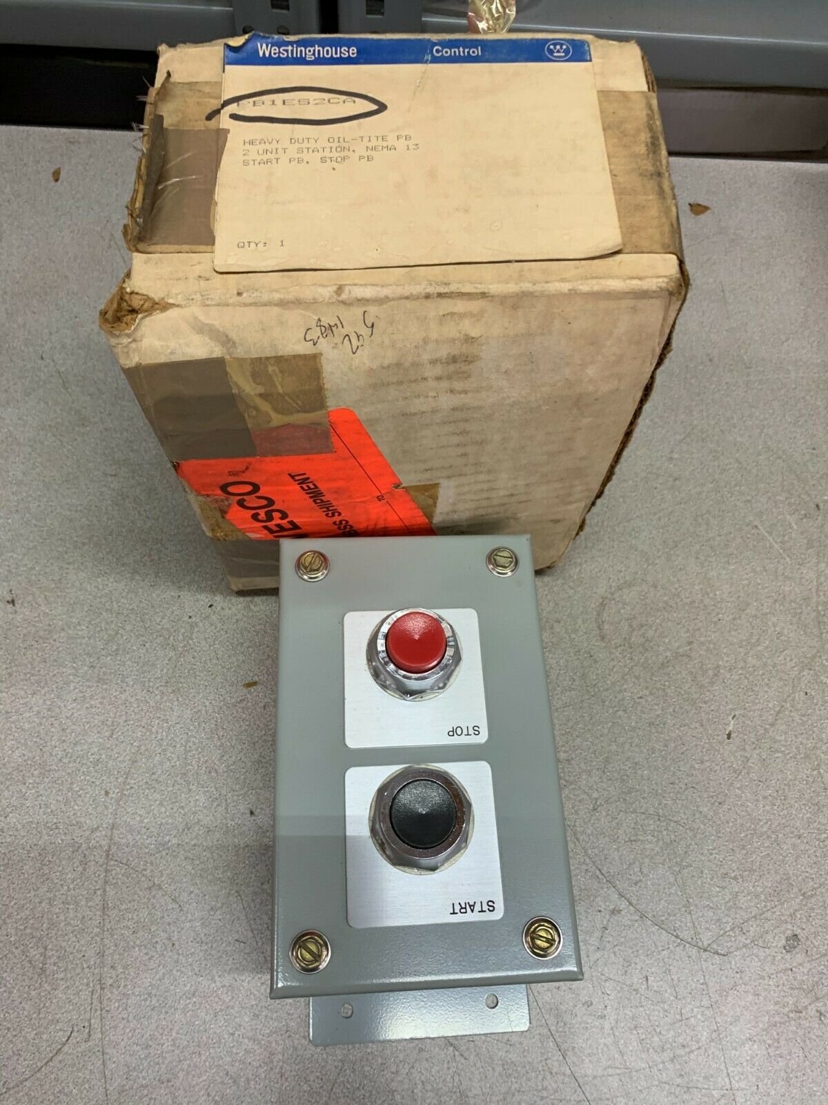 NEW IN BOX WESTINGHOUSE PUSHBUTTON STATION PB1ES2CA