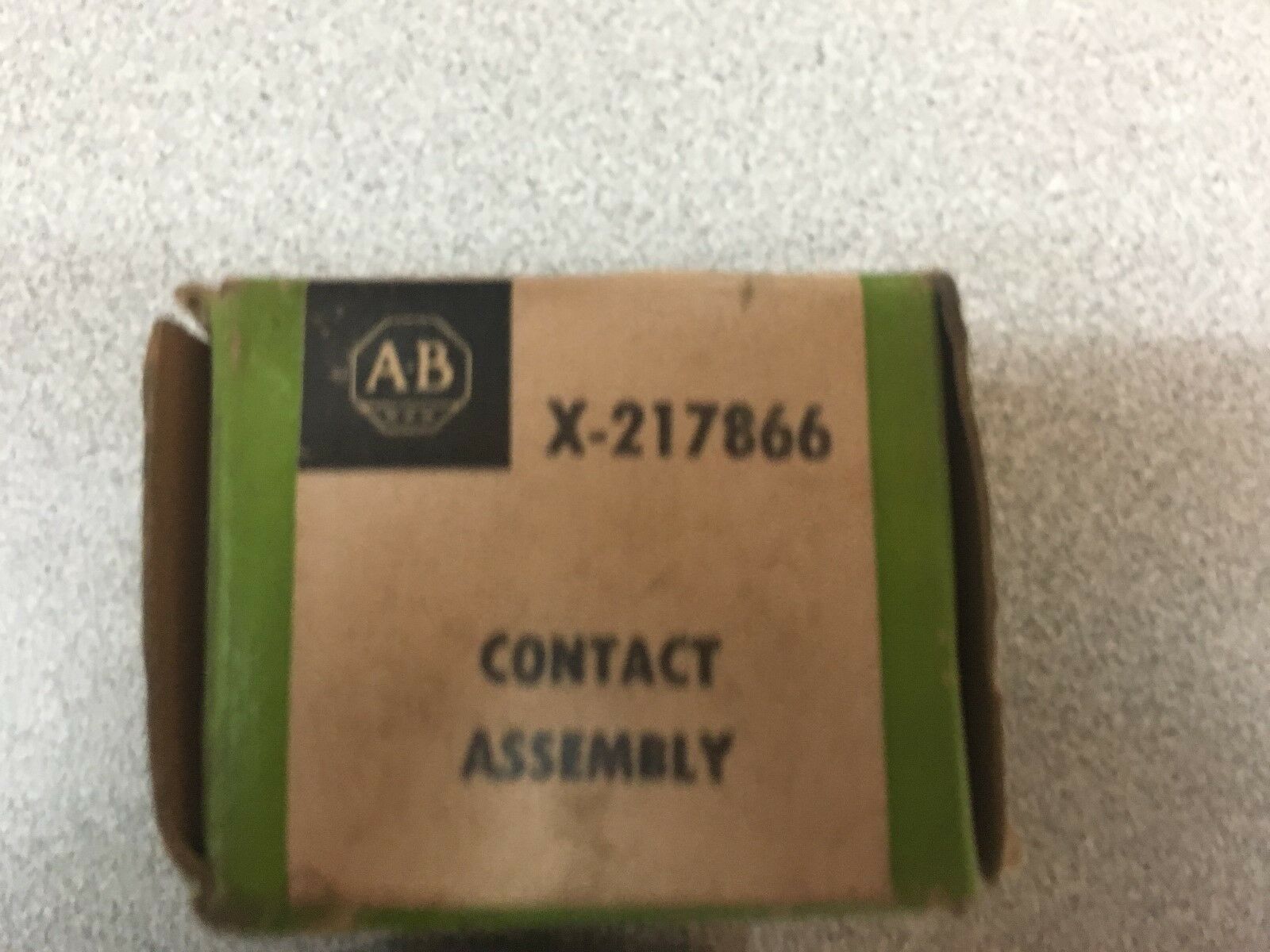 NEW IN BOX ALLEN BRADLEY CONTACT ASSEMBLY X-217866