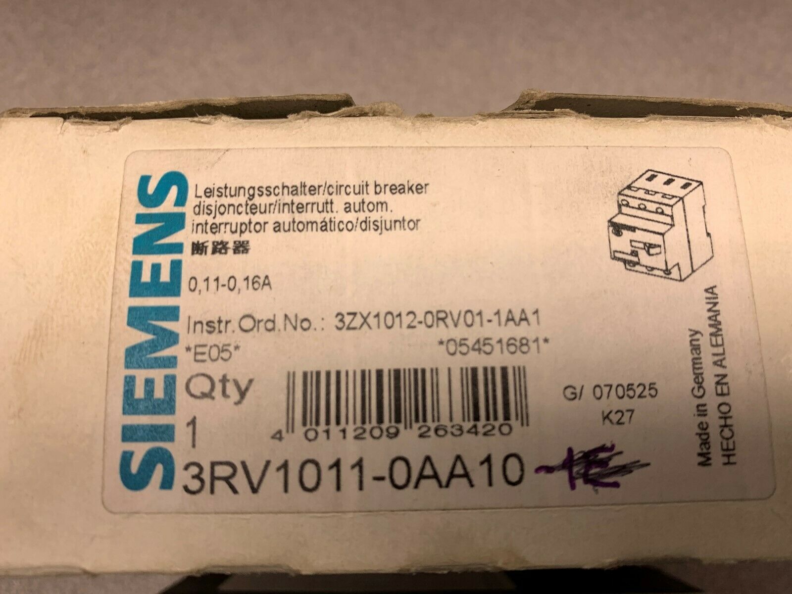 NEW IN BOX SIEMENS BREAKER 3RV1011-0AA10