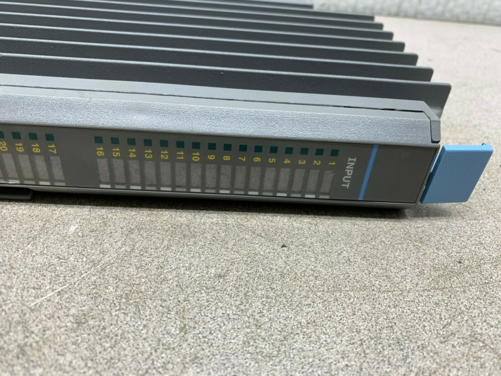 USED JOHNSON CONTROLS METASYS XBN101 OUTPUT MODULE NU-XBN101-0