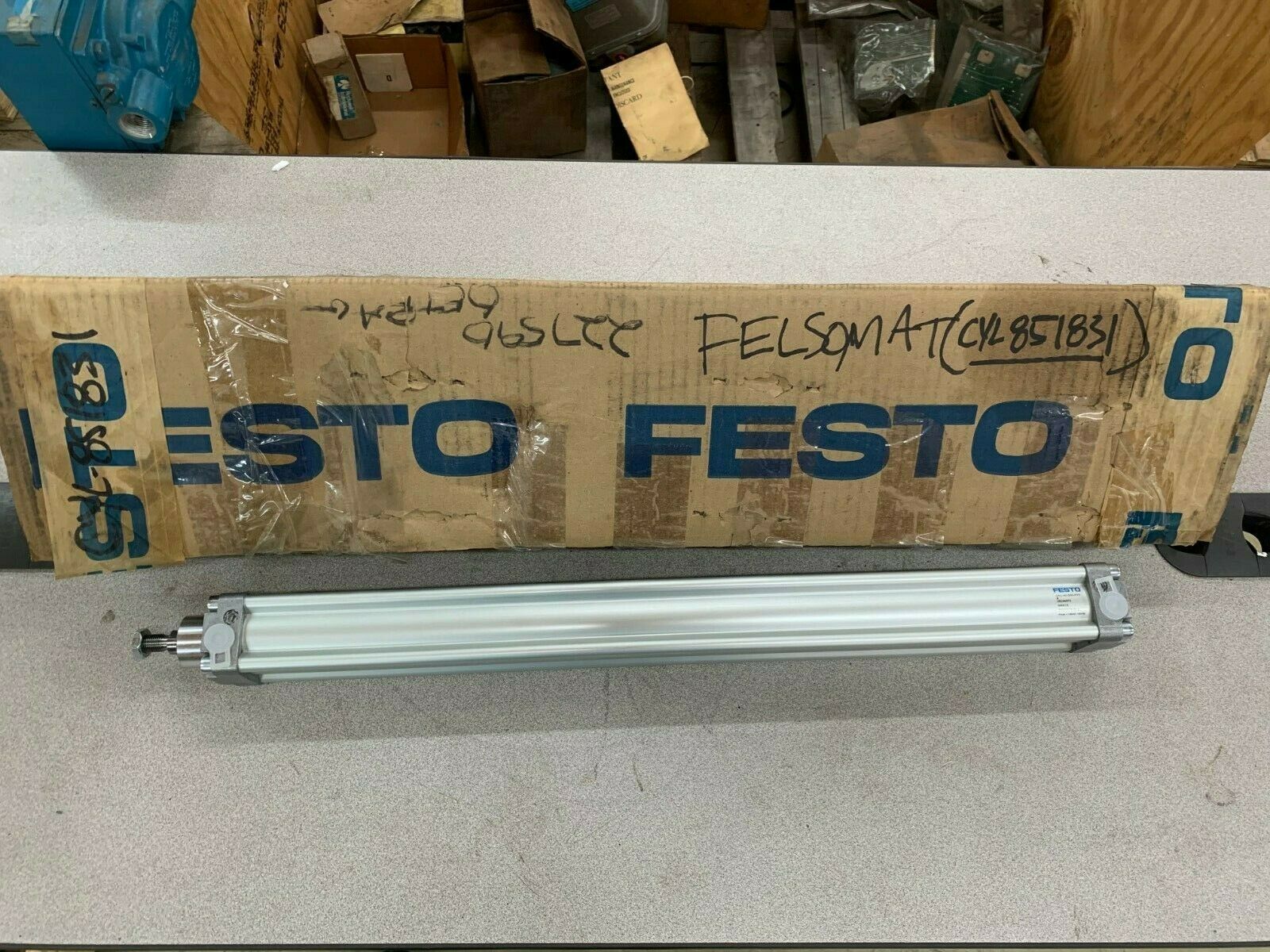 NEW IN BOX FESTO PNEUMATIC CYLINDER DNU-40-500-PPV-A