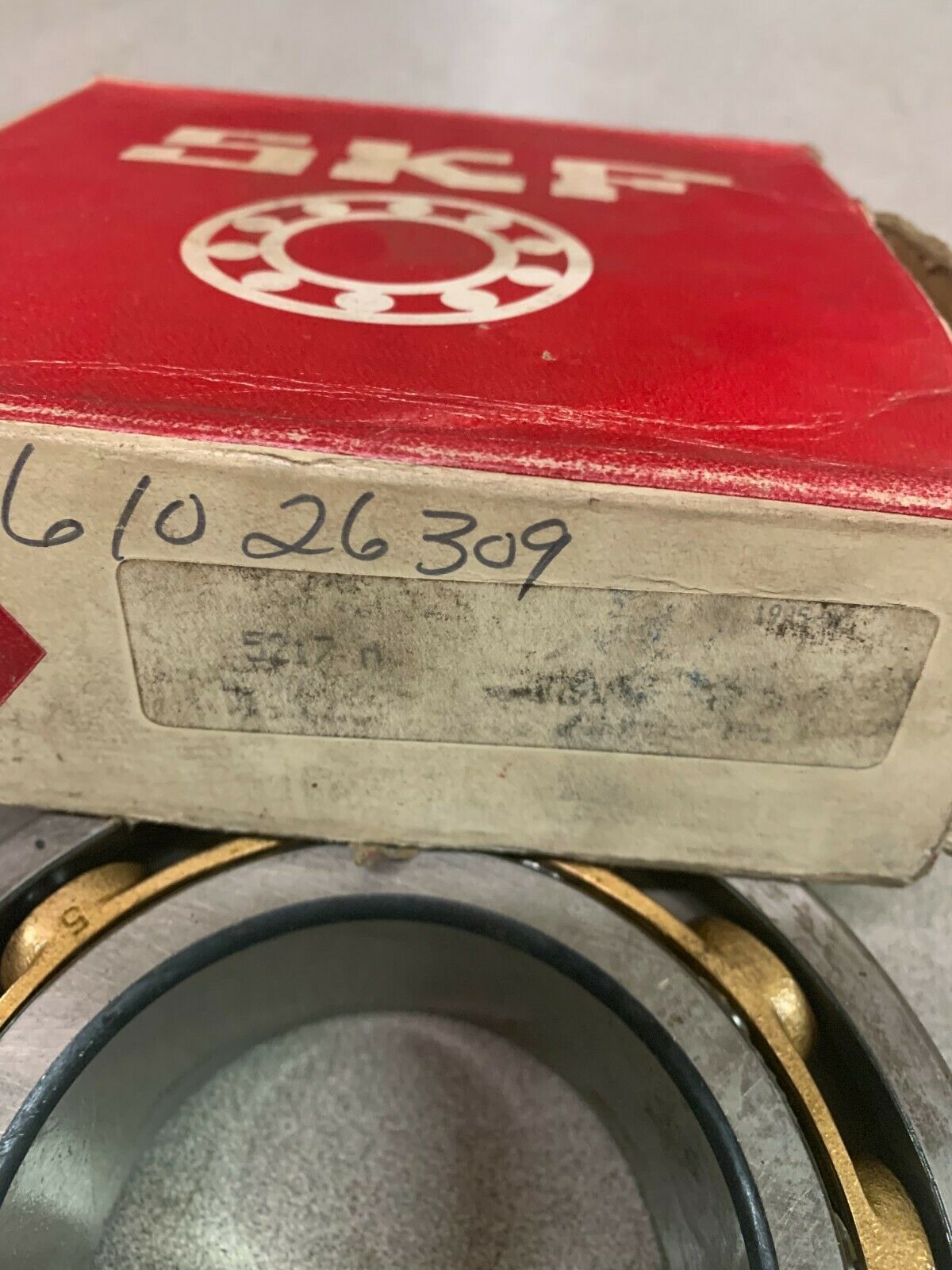 NEW IN BOX SKF ROLLER BEARING 5217 H