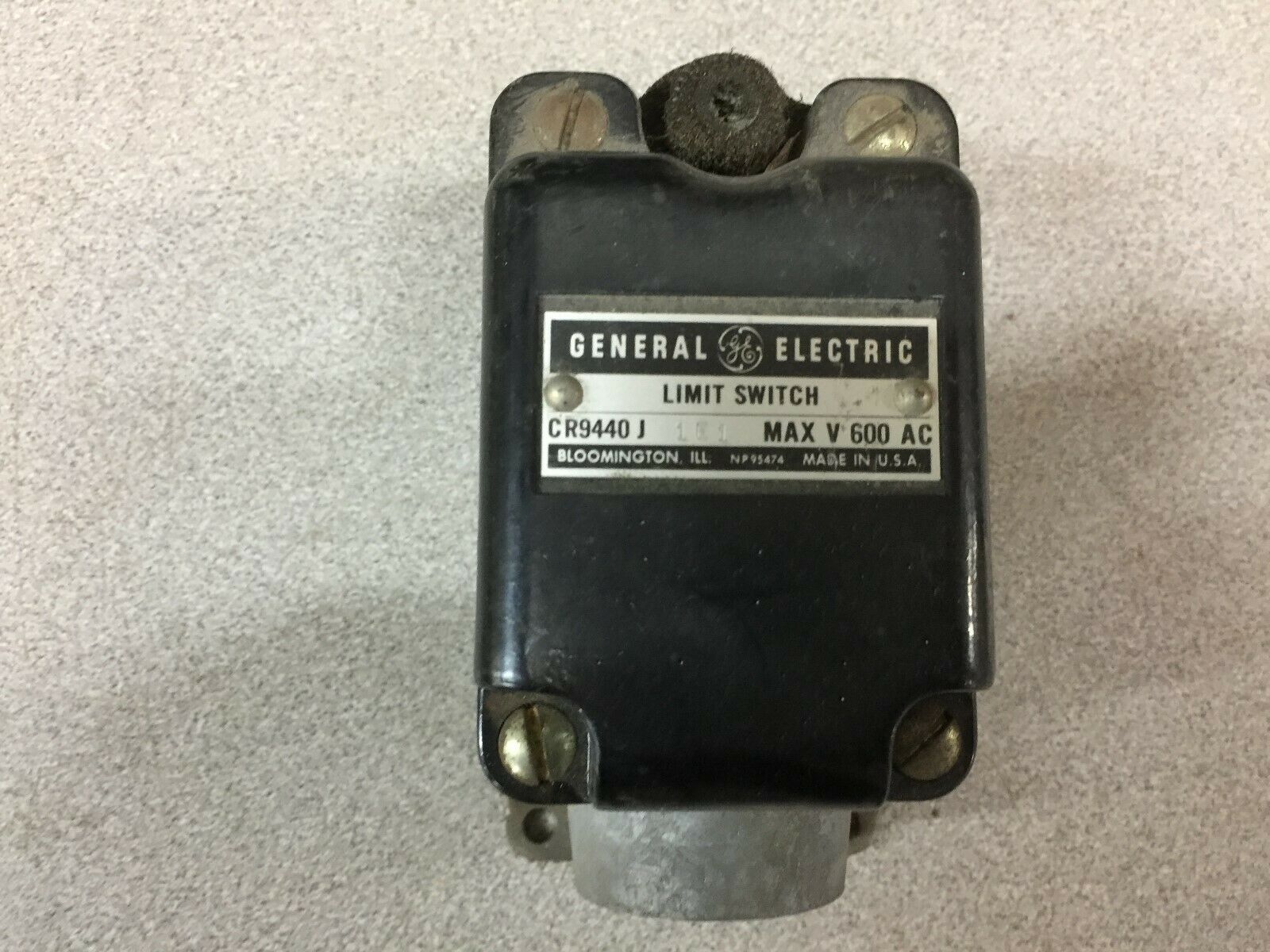 NEW NO BOX GE LIMIT SWITCH (NO ROLLER) CR9440 J1E1