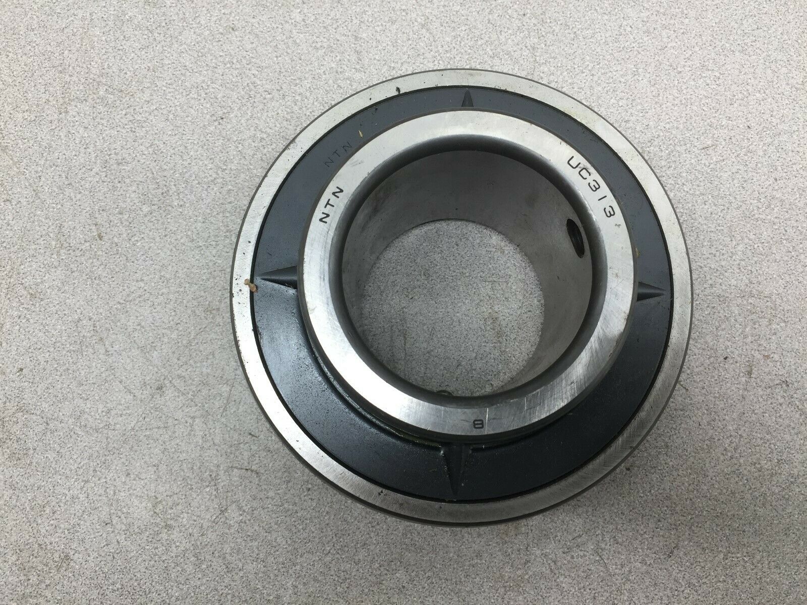 NEW NO BOX NTN INSERT BEARING UC313