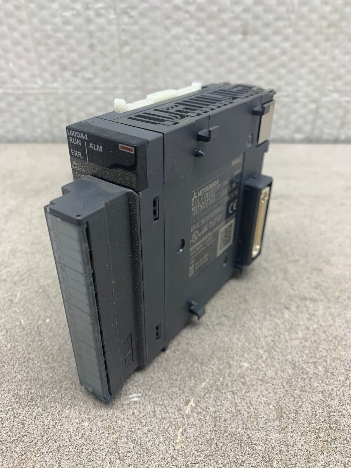 USED MITSUBISHI MELSEC D/A CONVERTER UNIT L60DA4