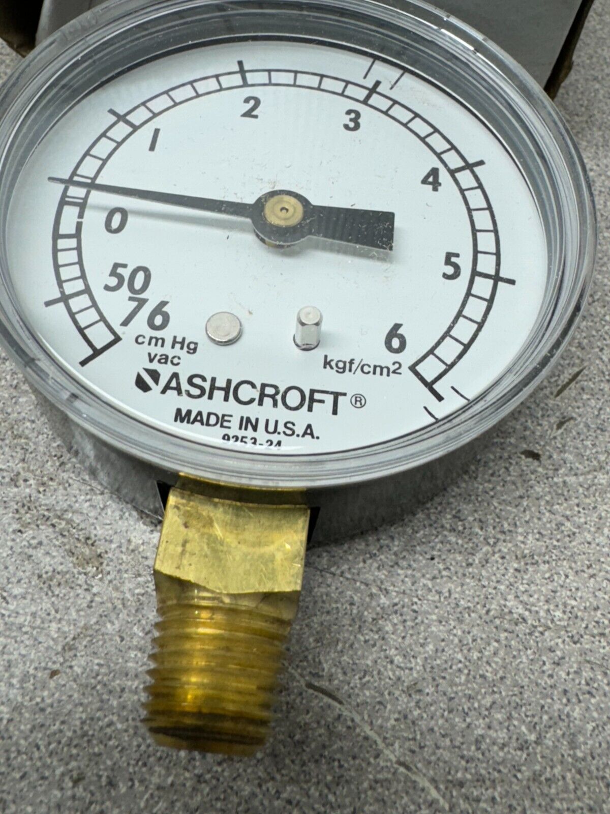 NEW IN BOX ASHCROFT GAUGE 25W1005 H 02L 100/V-BEJ 2 1/2"