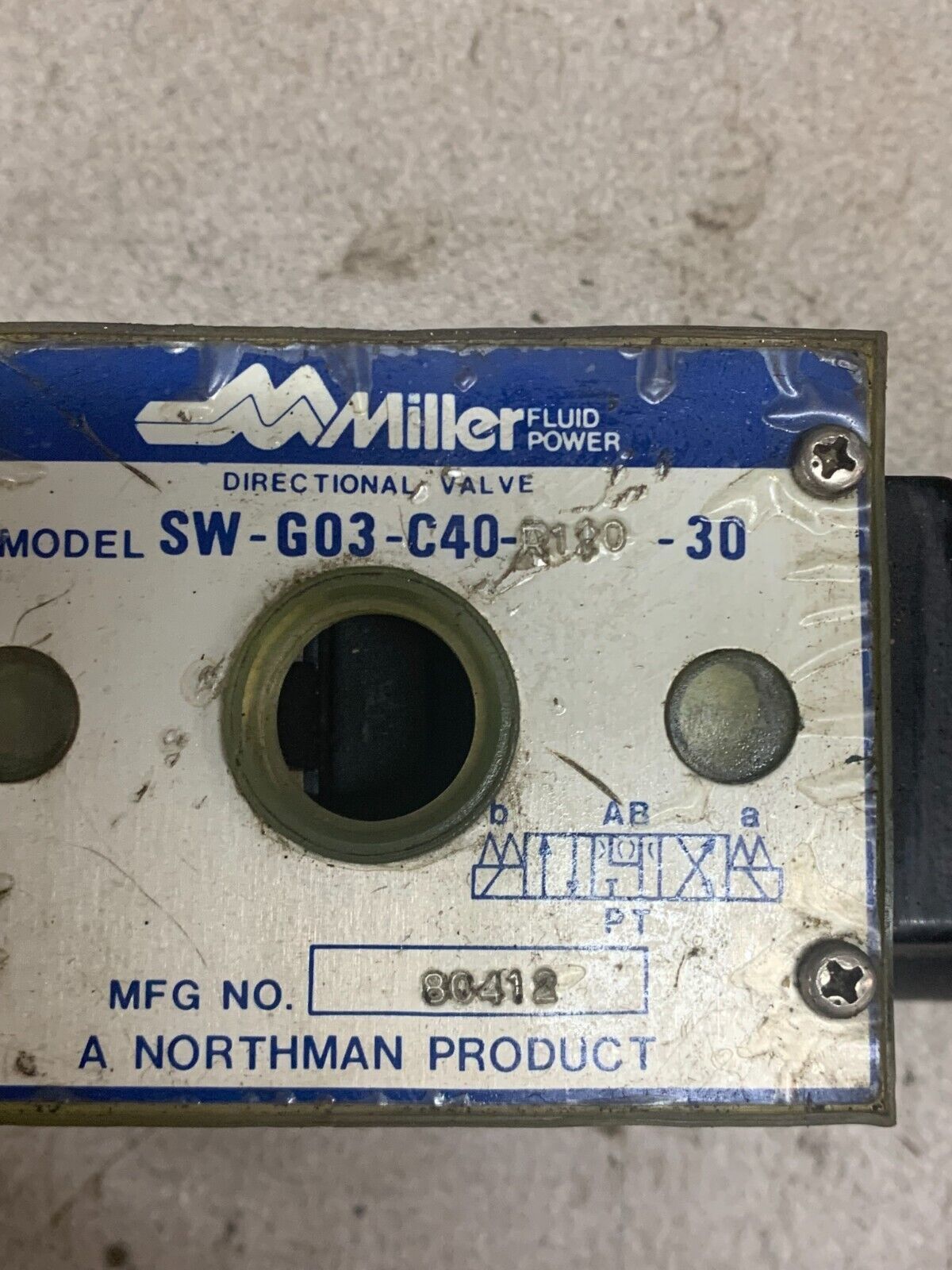 NEW MILLER NORTHMAN HYDRAULIC DIRECTIONAL VALVE SW-G03-C40-R110-30