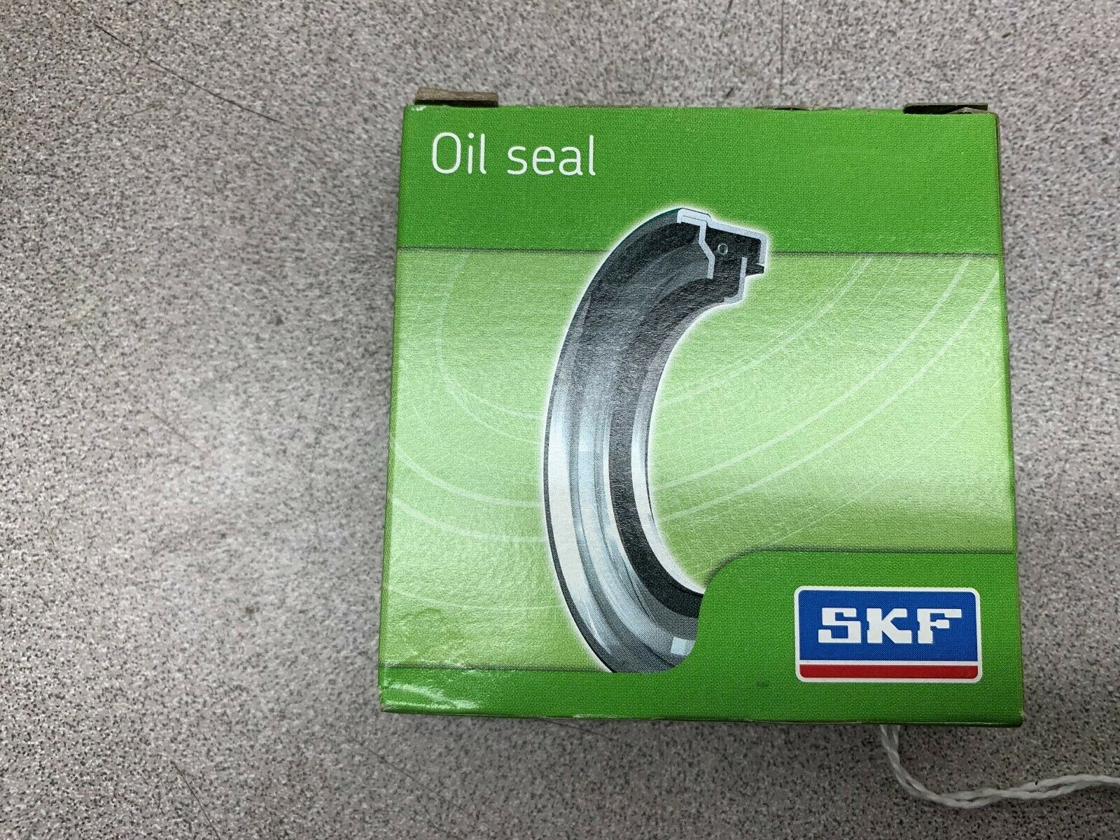 LOT OF 2 NEW IN BOX SKF OILSEAL 692543