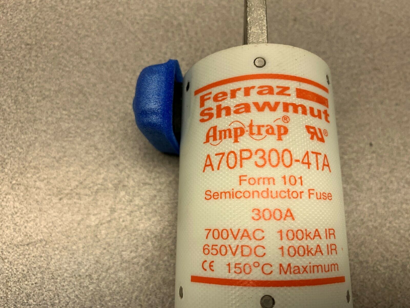 NEW NO BOX SHAWMUT FUSE A70P300-AT4