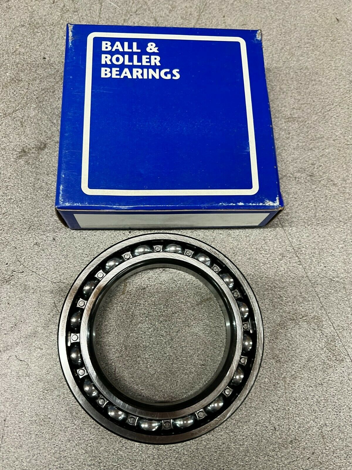 NEW IN BOX NSK B70-13 ROLLER BEARING B70-13CG76