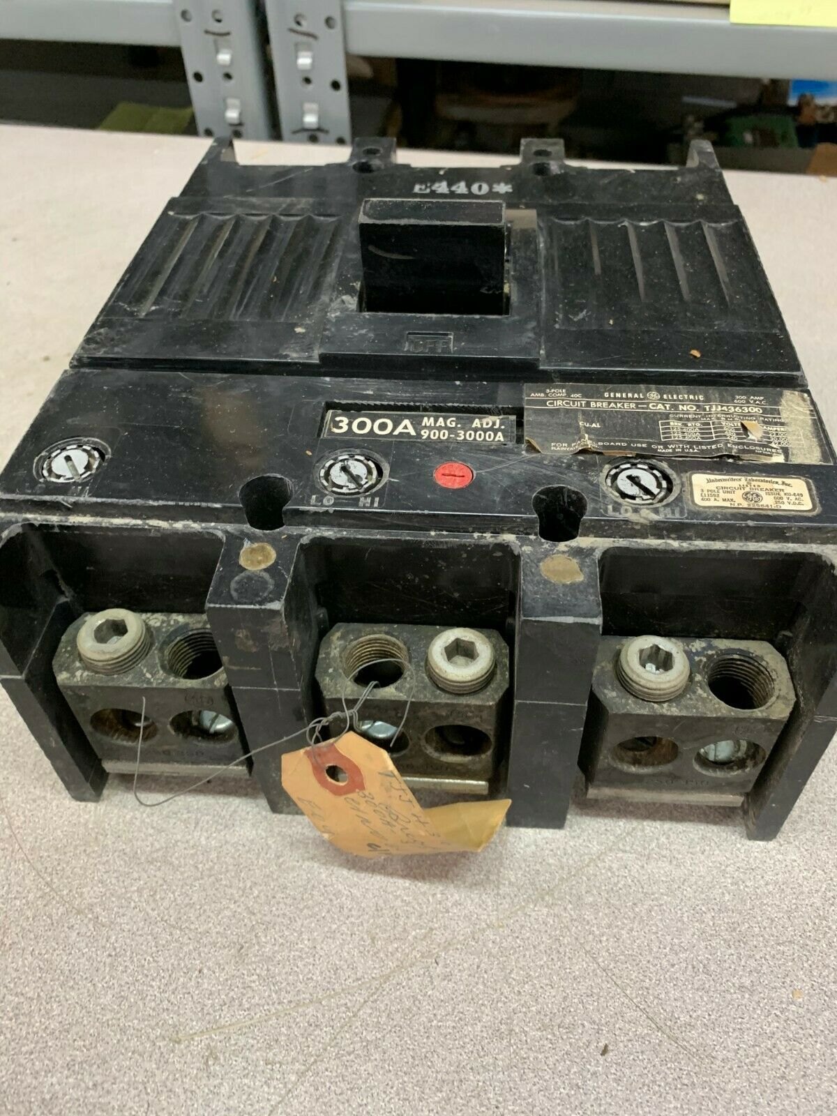 USED GENERAL ELECTRIC 3 POLE 300AMP CIRCUIT BREAKER TJJ436300