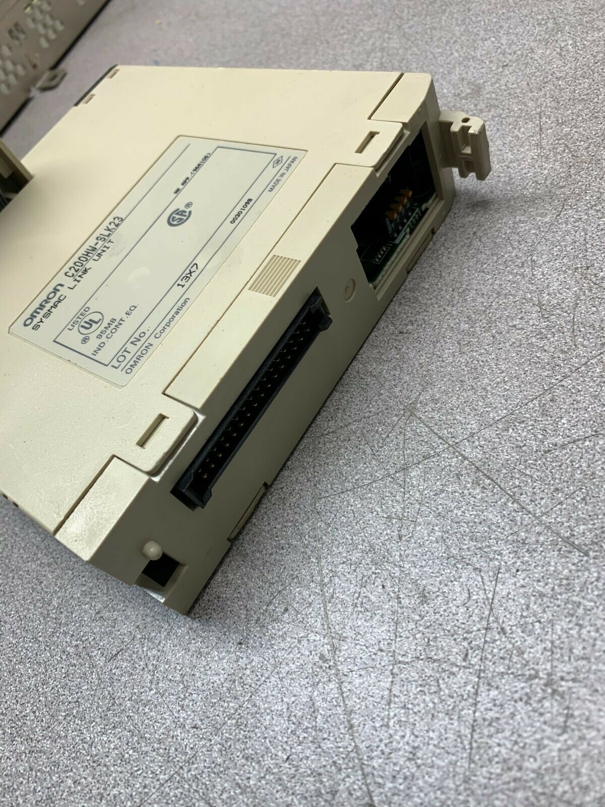 USED OMRON SYSMAC LINK UNIT C200HW-SLK23 WITH CONNECTOR C200H-CE001