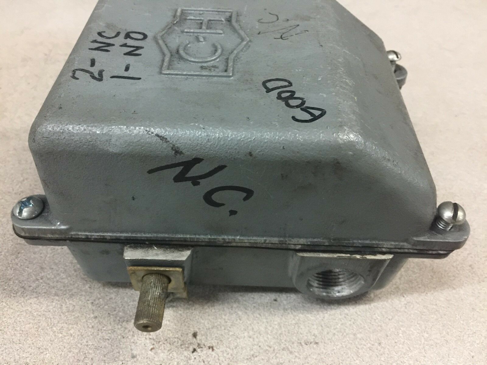 USED CUTLER HAMMER LIMIT SWITCH 14977H38B