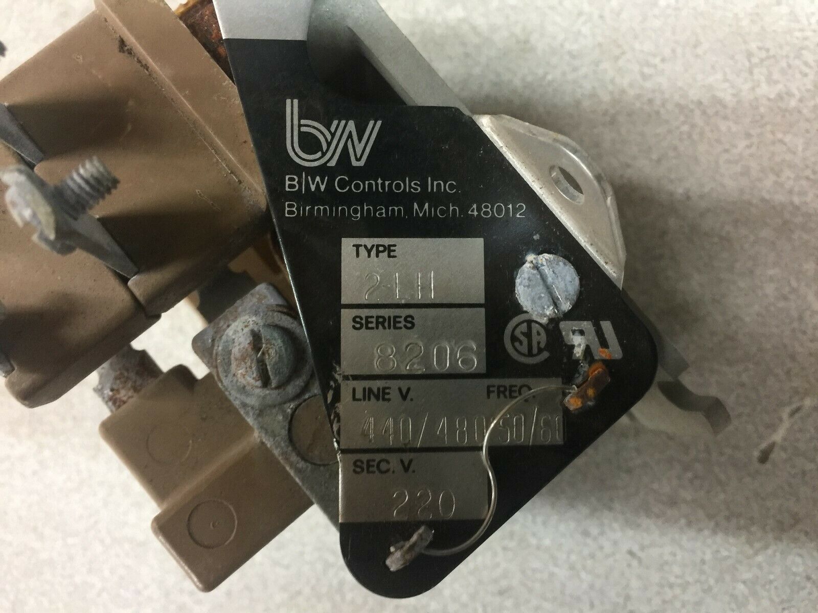 USED BW CONTROLS 480VAC COIL LIQUID LEVEL CONTROL 8206 2-LH