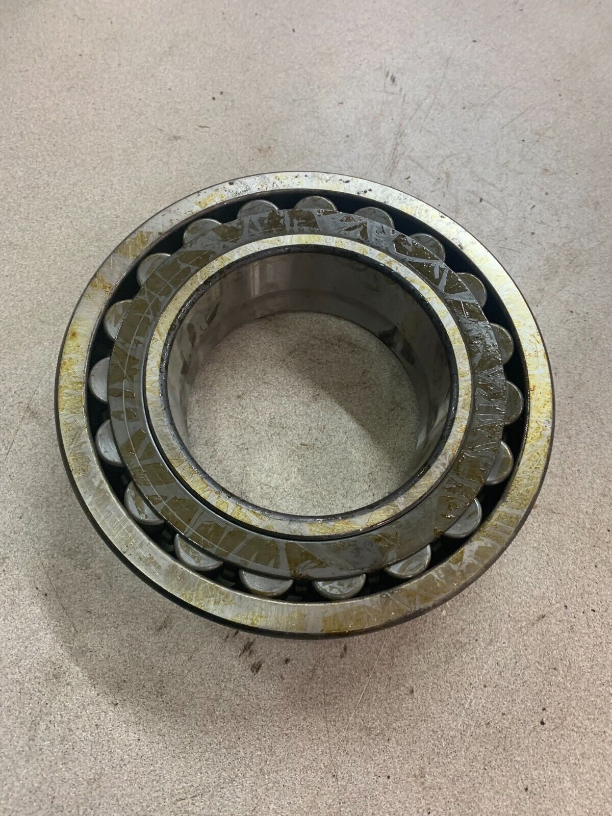 NEW NO BOX TORRINGTON SPHERICAL ROLLER BEARING 22222KCJW33